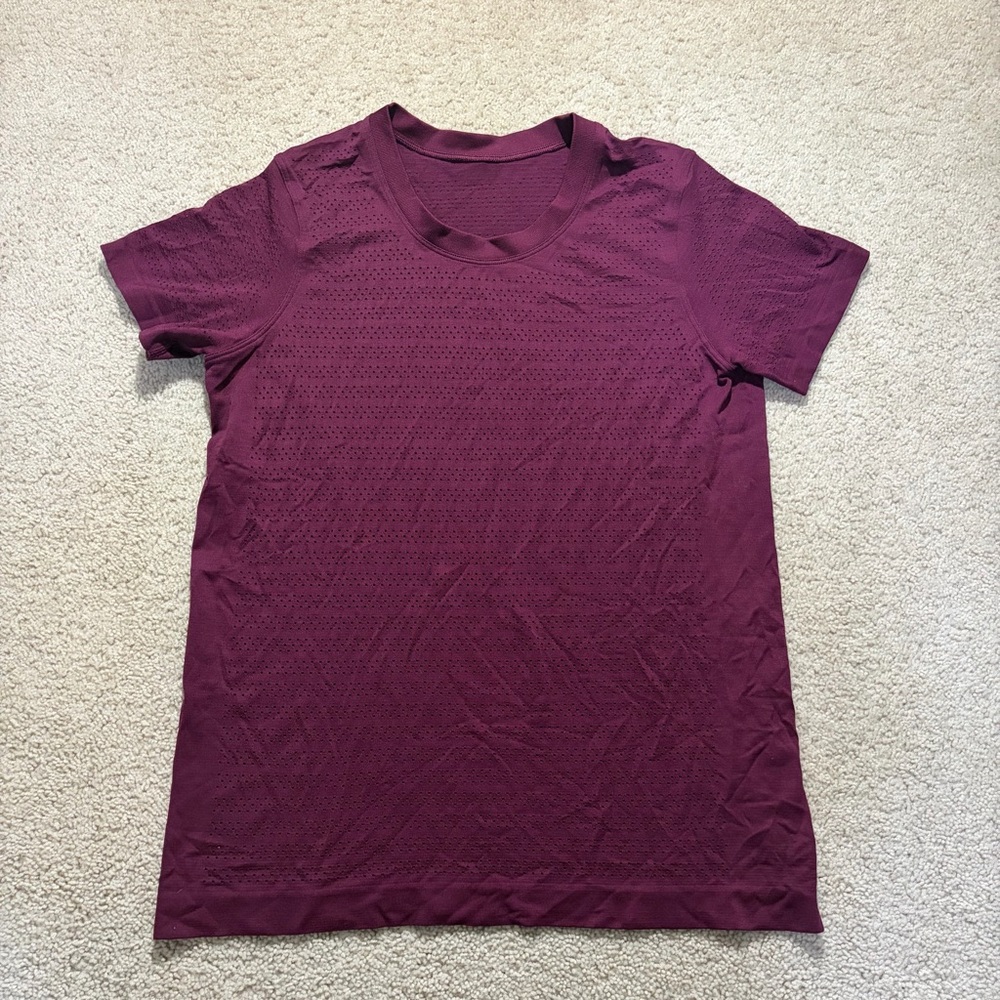 lululemon athletica Burgundy Short Sleeve Tee